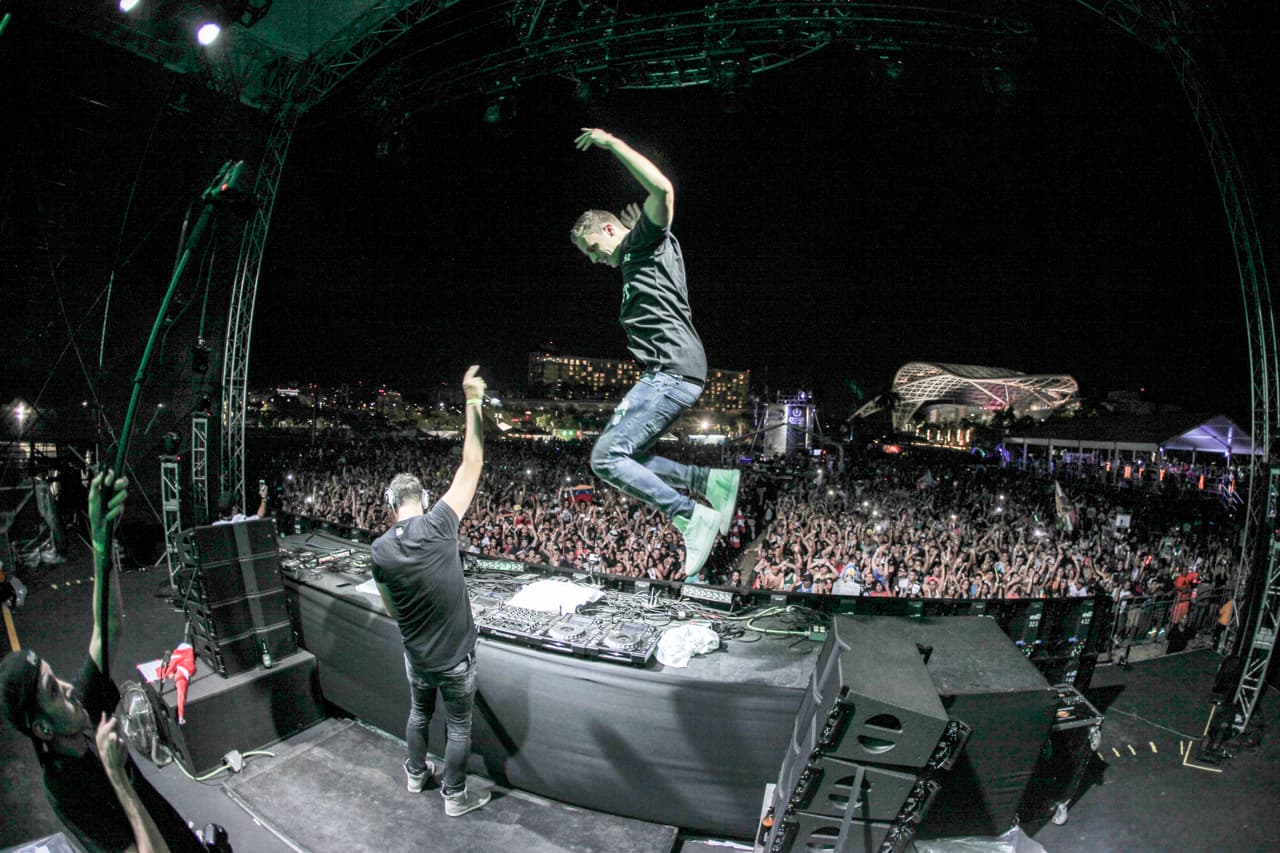 La isla estuvo muy bien representada por el mejor talento del patio, entre ellos Propane, Duex Deux y Ten Days, los mismos fueron los abridores de sus colegas internacionales.