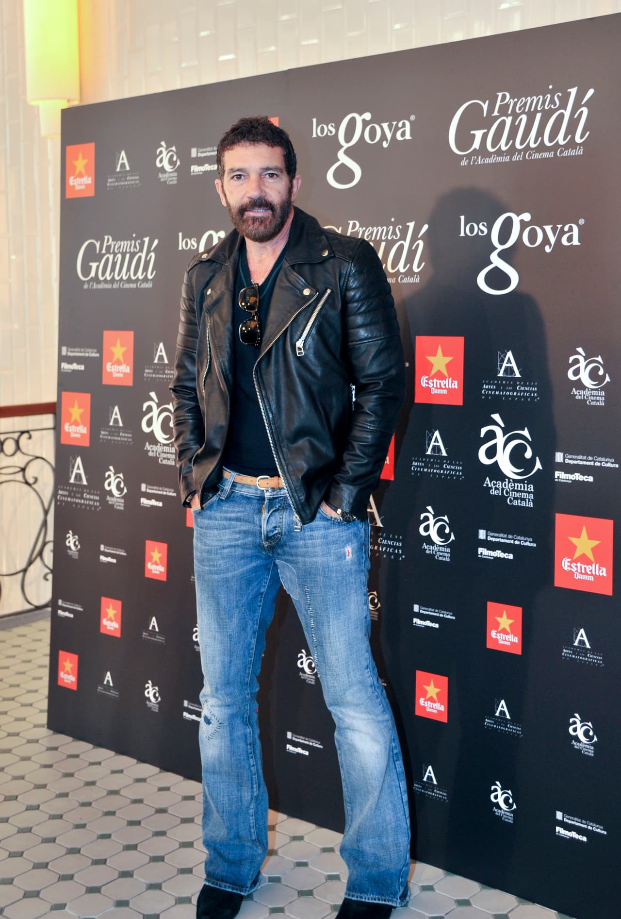 Lo cierto es que, de la manera que sea, el actor quiere que la fecha sea un día especial y armonioso, y hasta mensajito navideño nos dejó.