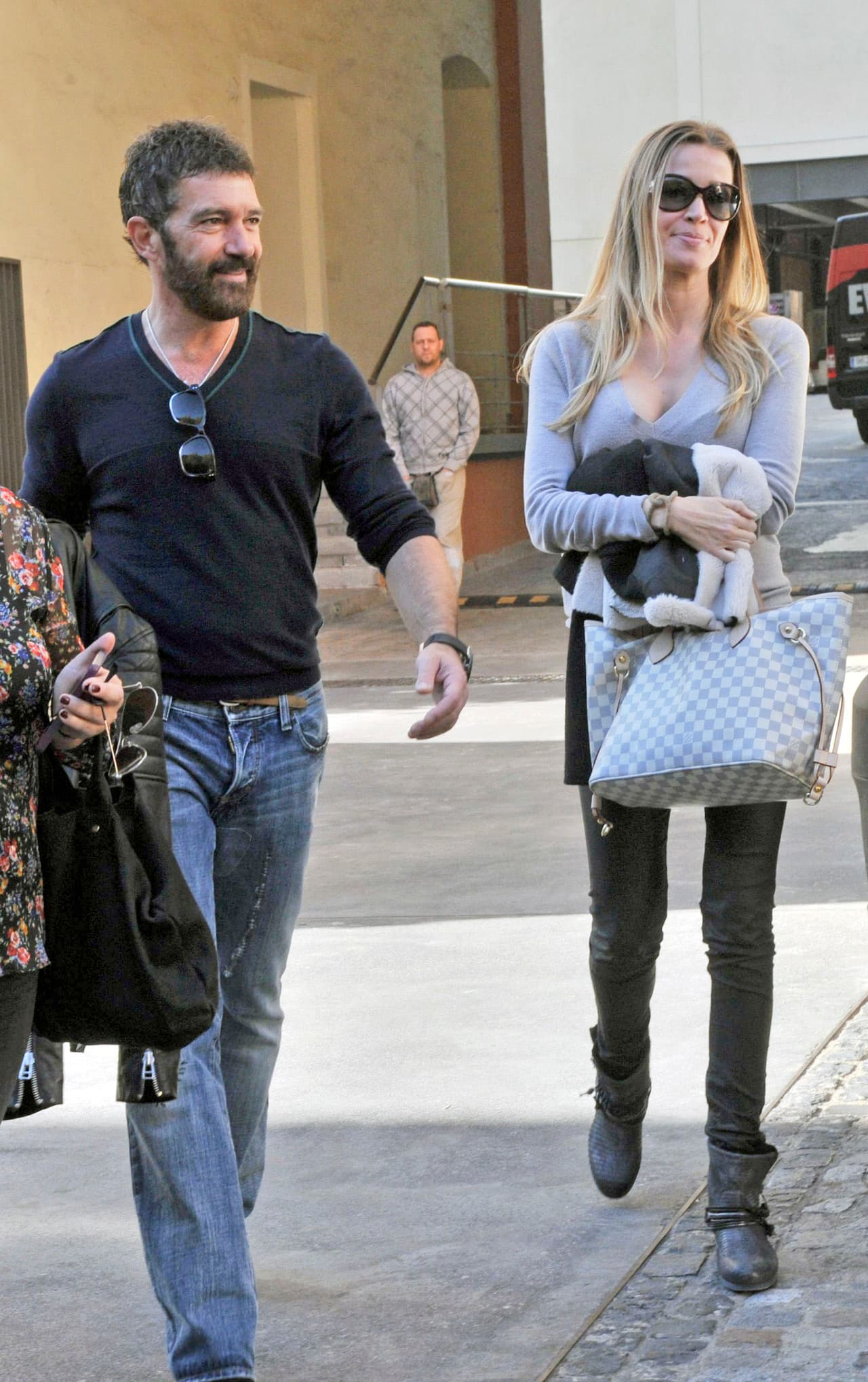 O quizá lleve a su amada a la gran manzana para visitar a su retoño en Nochebuena.