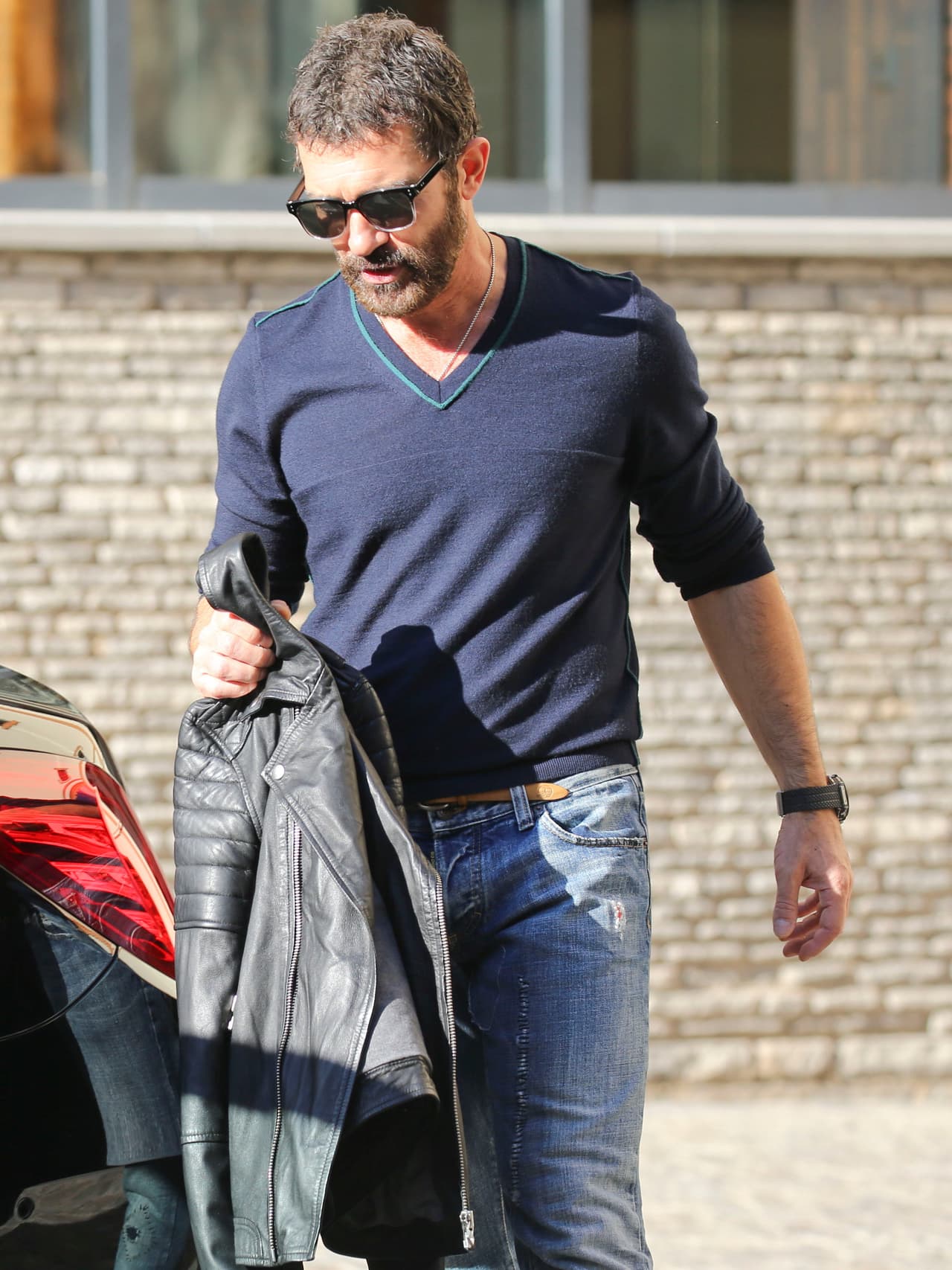 Sin embargo Banderas aseguró que le ha enseñado las costumbres navideñas españolas, 'como las uvas de medianoche en Nochevieja, por ejemplo'.