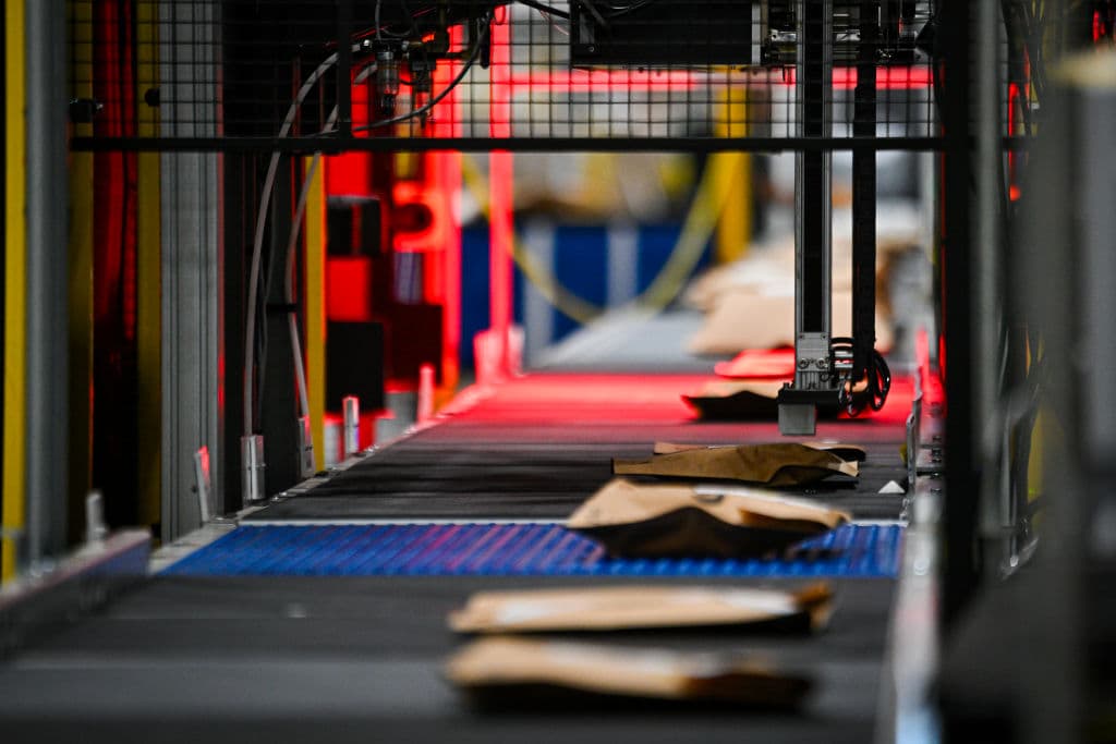 Todos los paquetes pasan por un estricto proceso de verificación, que incluye el uso de tecnología.