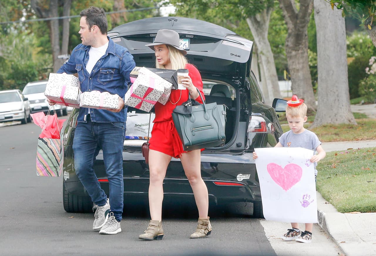 El nene ya llegaba un cómico gorrito.