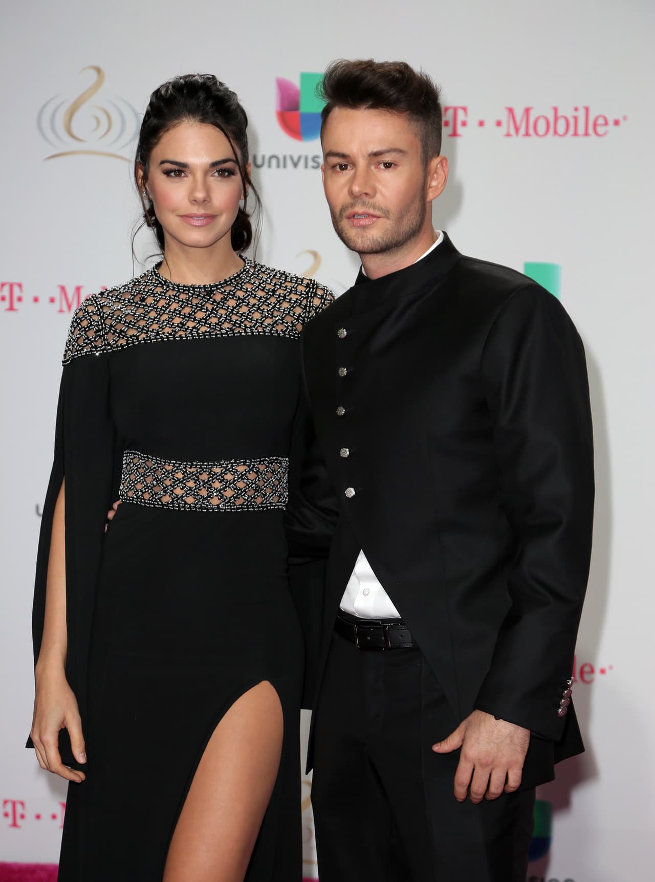 En la telenovela, su personaje descubre a su esposo Sergio teniendo relaciones con otro hombre y una mujer: "Fíjate cómo está de cañón el asunto, yo leía esa escena que me tocaba 
<b><a href="https://www.univision.com/famosos/livia-brito-confirma-que-sigue-soltera-tras-haber-terminado-su-noviazgo-con-said-el-caballero-fotos" target="_blank">¡y era lo que estaba viviendo!</a></b> Lloré y lloré, y ya, todo se saca, todo sana, porque la vida son ciclos, procesos".