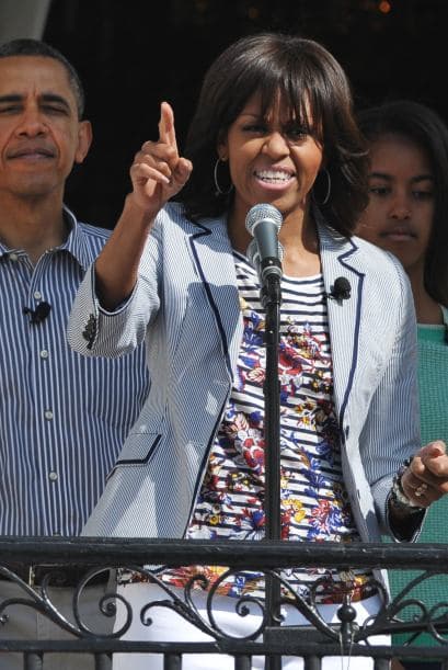La primera dama siempre se ocupa de la salud, disciplina y éxito de sus hijas, antes que de la política, aunque en ambas tareas se saca un 10. Ha demostrado que además de ser una profesionista exitosa, madre dedicada y luchadora incansable, es una icono de moda y 'glamour'. Sin duda, ella es ejemplo y motivación para muchas madres que deben ser líderes, fuera y dentro de casa.