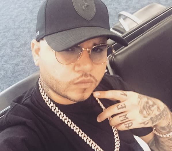 4. Su primer gran hit fue el tema titulado 'Sexo Fuera del Planeta'.