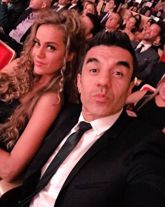 Fue en una entrevista al programa 'Hoy' donde dijo: "dicen que el dinero y el amor no se pueden esconder, ¿verdad?, y yo precisamente mucho dinero no tengo, entonces, estoy feliz, voy a decir que estoy feliz. El arroz está hirviendo o más bien la paella está hirviendo". "Y bueno, ahora llevándomela con calma pero la boda es en agosto".