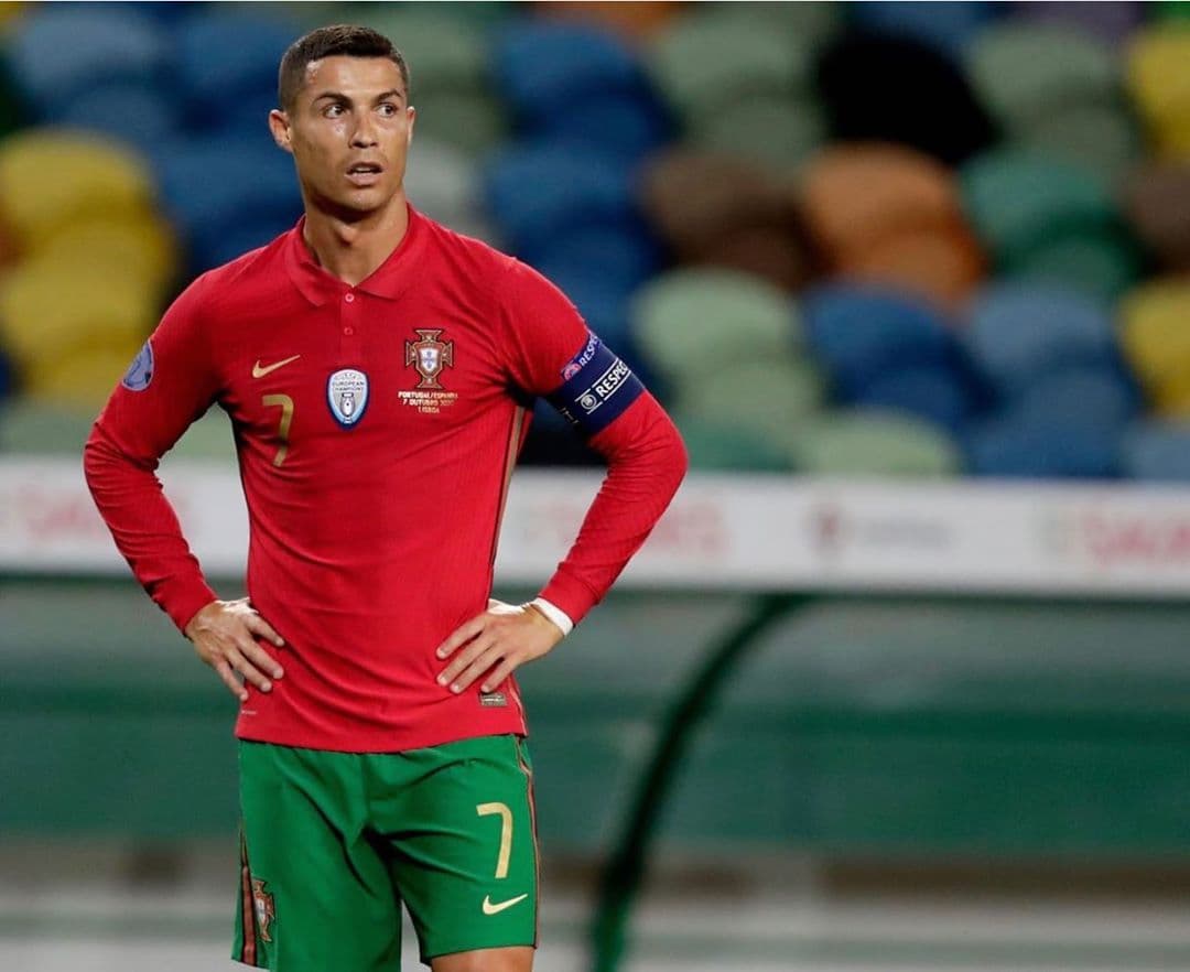 3. Cristiano Ronaldo | El astro portugués tiene poco más de 224 millones de seguidores. El único europeo del Top 10 cobra hasta 889 mil dólares por publicación.