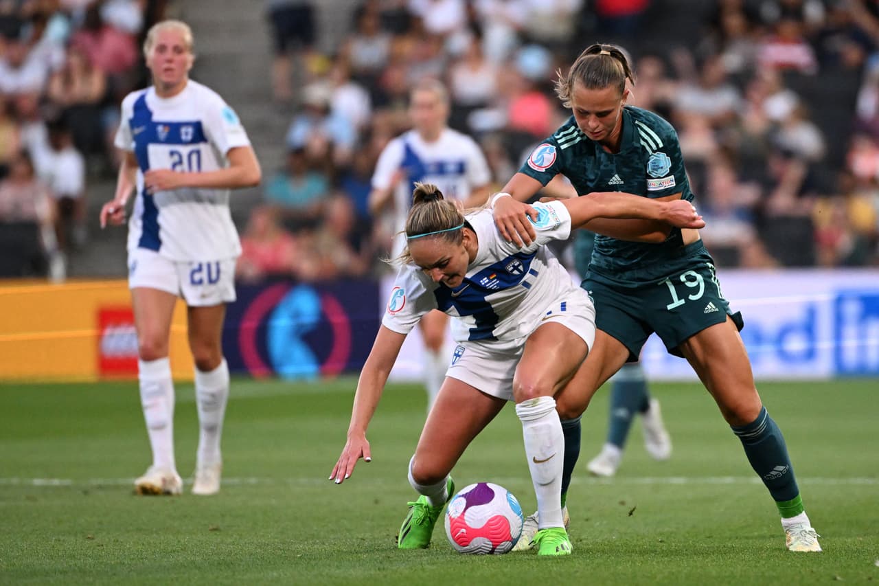 Alemania pasó con nueve puntos, con nueve goles y cero anotaciones en contra.
<br>