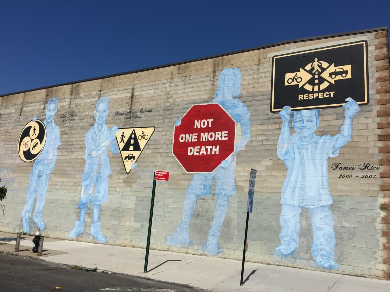 Estudiantes de la ciudad de Nueva York reciben herramientas para salvarse en las calles