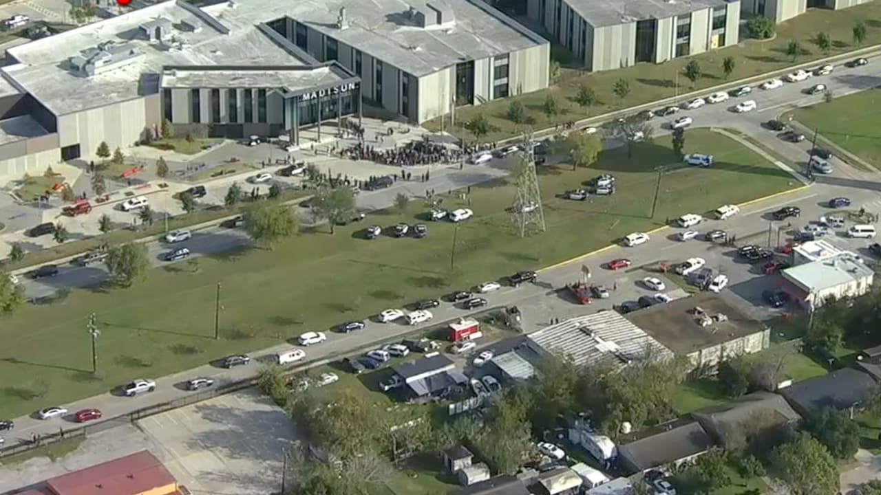 La protesta de los estudiantes se llevó a cabo el jueves por la mañana.