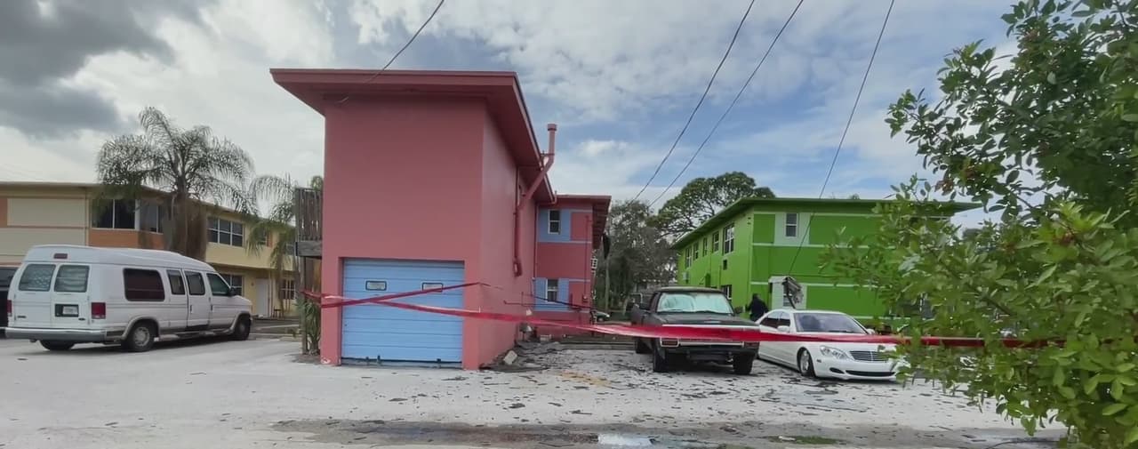 El techo del edificio voló", así vivió un residente de St. Pete el tornado que afectó su apartamento