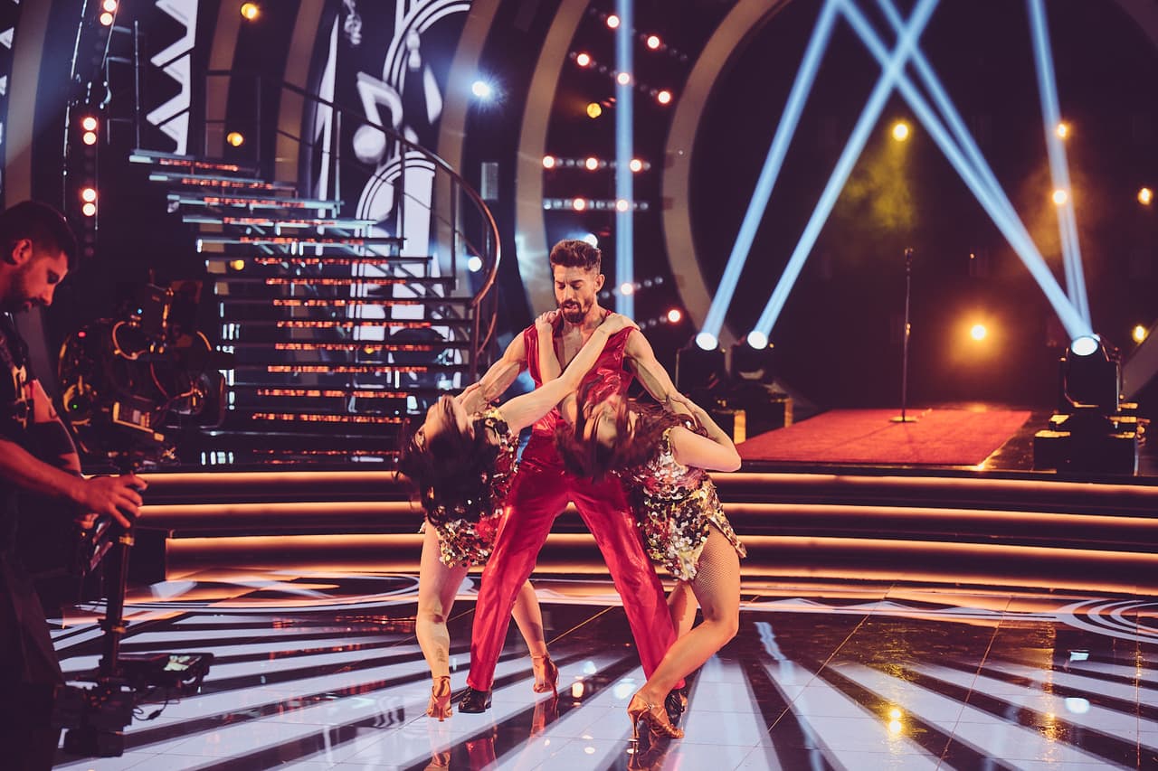 <h2 class="cms-H2-H2">Quinta Gala: Adrián Lastra</h2>
<br>
<br>Adrián volvió a sorprender a los jueces, pero en esta ocasión fue al ritmo de salsa.
<br>