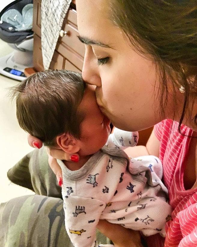 La maternidad le ha cambiado la vida y después de la experiencia que le tocó vivir se dice aún más afortunada.