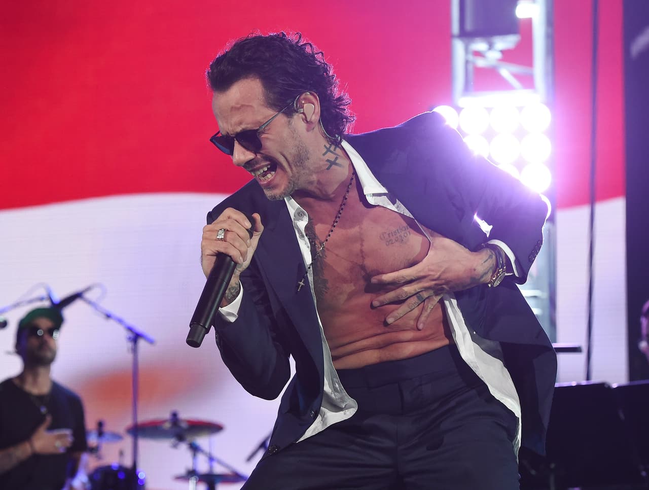 MIAMI, FL - OCTOBER 14: In this handout photo provided by One Voice: Somos Live!, Marc Anthony performs onstage at One Voice: Somos Live! A Concert For Disaster Relief at Marlins Park on October 14, 2017 in Miami, Florida. (Photo by Rick Diamond/One Voice: Somos Live!/Getty Images)