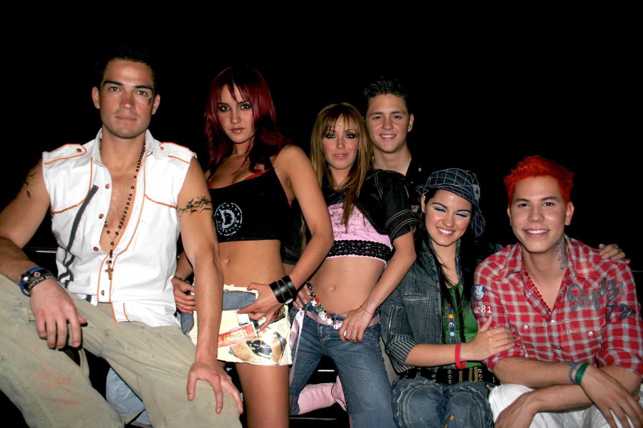 En el evento, que llevó por nombre 'Ser o parecer', no estuvieron presentes 
<b><a href="https://www.univision.com/famosos/maite-perroni-habla-del-tributo-de-rbd-y-la-ausencia-de-alfonso-herrera-y-dulce-maria-fotos" target="_blank">ni Dulce María ni Alfonso 'Poncho' Herrera</a></b>, quienes declinaron participar.
<br>