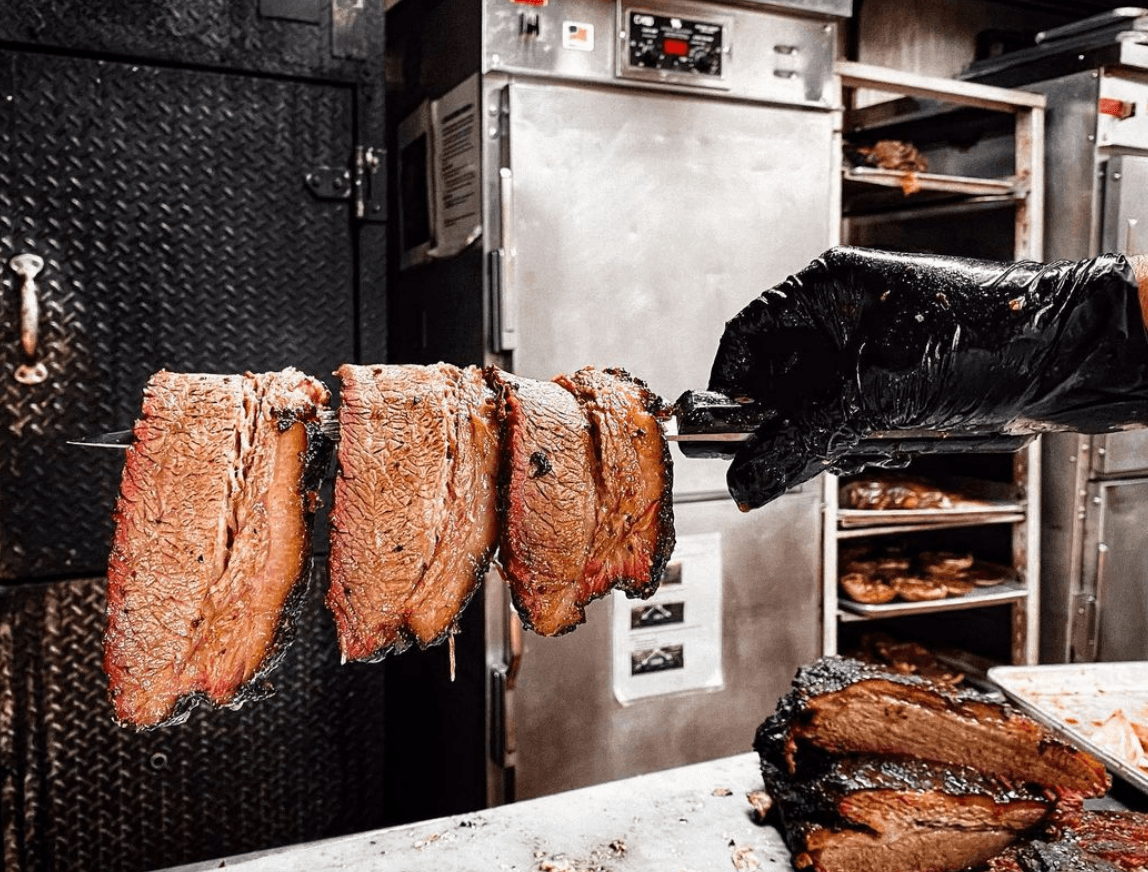 <a href="https://www.dinosaurbarbque.com/harlem/" target="_blank">Dinosaur BBQ</a> - uno de los mejores restaurantes con comida saludable para tus hijos en NYC