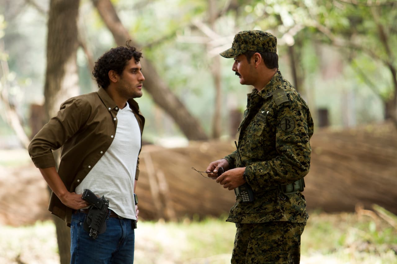 Reyes, agente de la DEA, 
<b><a href="http://www.univision.com/series/la-piloto/el-coronel-santamaria-capturo-a-salvador-moreno-socio-de-john-y-oscar-lucio-video">tenía todo listo para atrapar Salvador Moreno, socio de los Lucio</a></b>. Con la ayuda del coronel Santamaría pensaba detener al narcotraficante y extraditarlo a Estados Unidos.