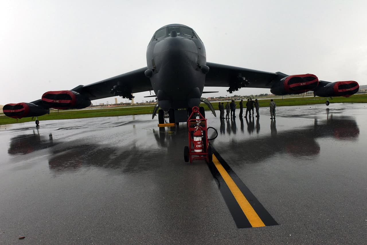 Por primera vez desde el fin de la Guerra Fría EEUU hace preparativos para poner bombarderos nucleares en alerta las 24 horas