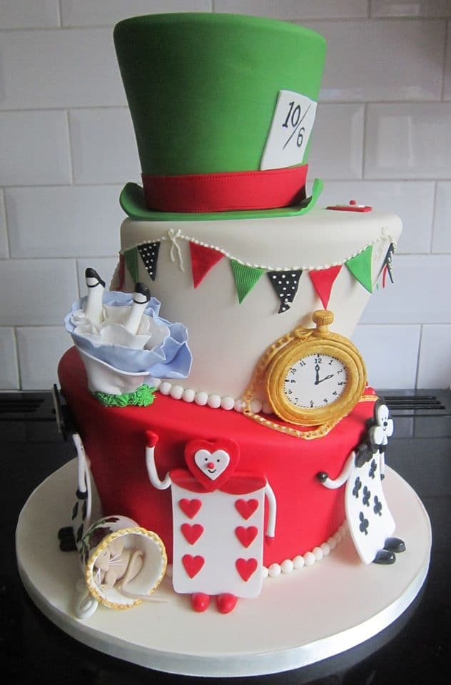 'Alicía en el País de las Maravillas' fue una de sus primeras creaciones inspiradas en filmes.