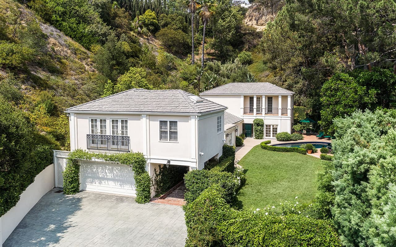 La lujosa propiedad está ubicada en la exclusiva zona de Beverly Hills.