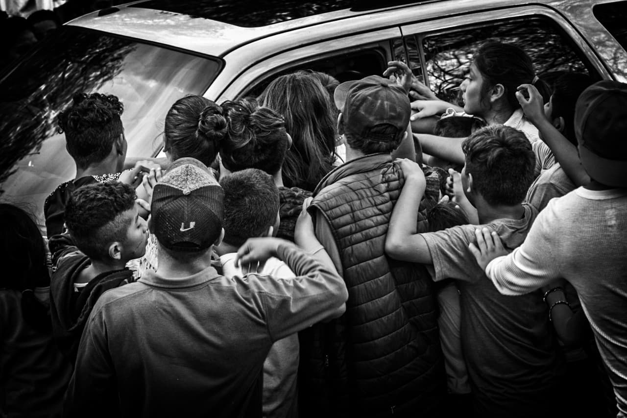 “A veces vienen unos americanos a regalar cosas a los niños”, continuó Génesis. La pequeña y su familia tuvieron su segunda cita en inmigración el 14 de enero de 2020. Un juez les ordenó regresar a Matamoros a esperar por la tercera cita.