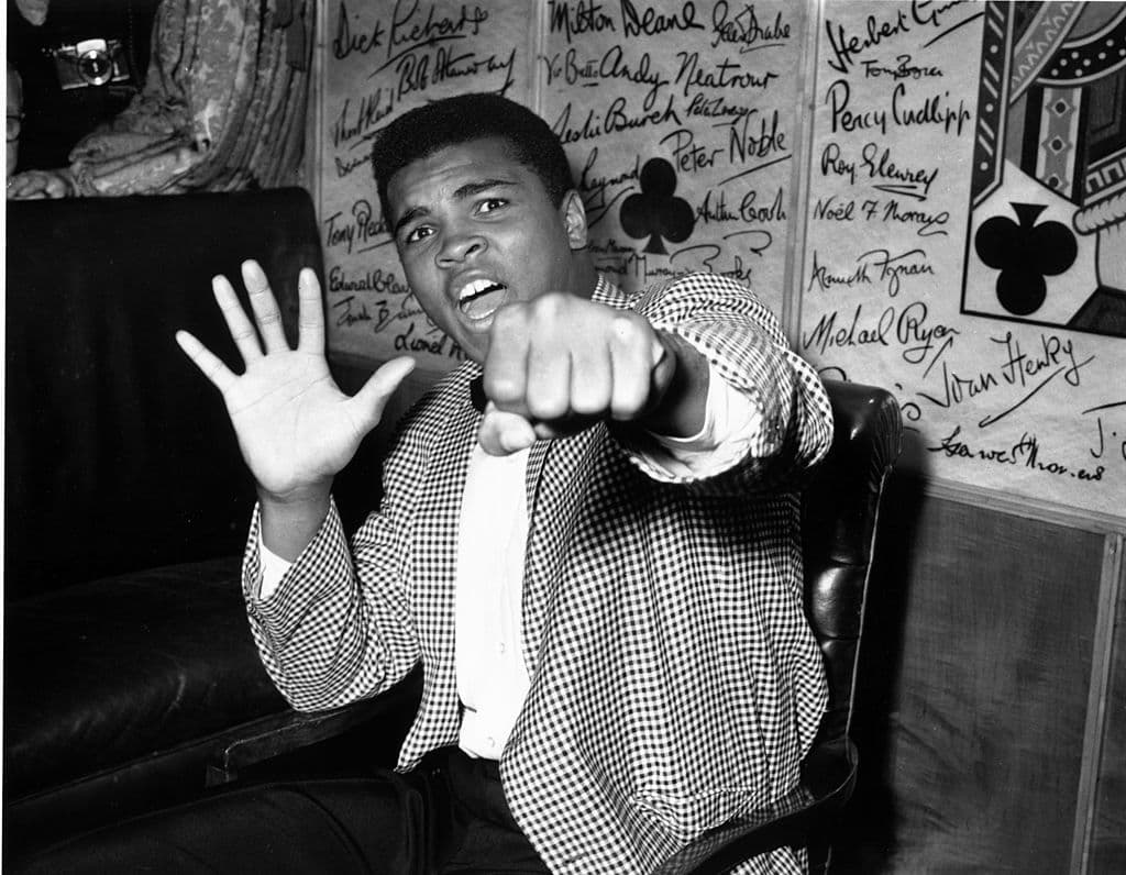 <b>Muhammad Ali</b> murió a los 74 años el 3 de junio del 2016, a causa de un choque séptico.
<b>Cassius Clay</b>, como era su nombre, fue tres veces campeón de peso pesado y es uno de los máximos ídolos del boxeo.