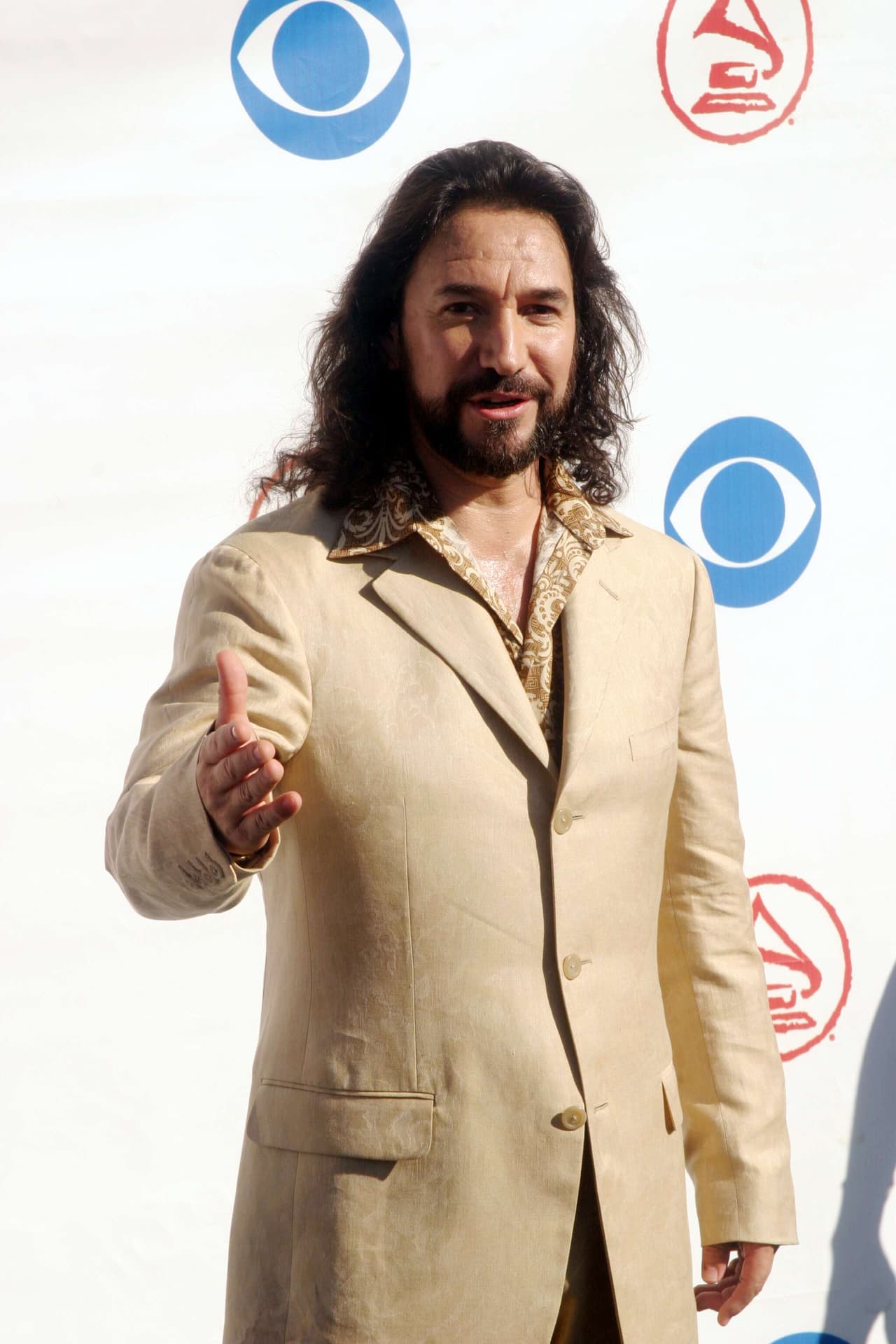 Solís fue considerado como Mejor Artista Grupero del Año con el Premio Lo Nuestro en 2010.