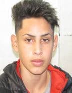 <h3 class="cms-H3-H3">Javier Elias Navarro Olue</h3>
<br>
<br>Este argentindo de 20 años es buscado por la oficina de su país.
<br>
<br>Nacido el 2 de abril de 2001, Navarro es
<a href="https://www.interpol.int/es/Como-trabajamos/Notificaciones/Ver-las-notificaciones-rojas#2021-17034" target="_blank">acusado de homicidio agravado por el uso de arma de fuego en grado de tentativa. </a>
<br>
