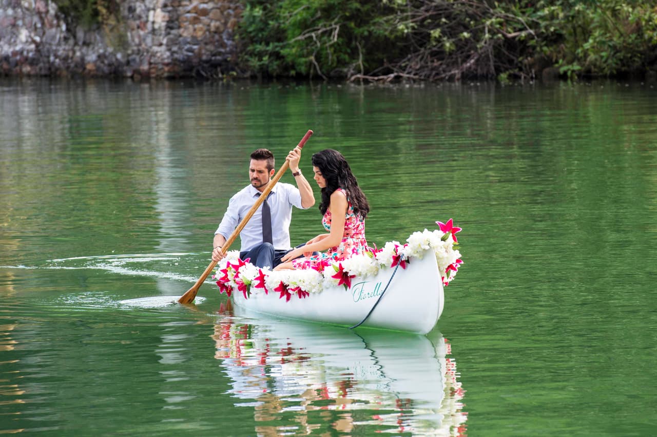 ¡Ahhh! Y ya nos dimos cuenta que José Ron rema muy bien.