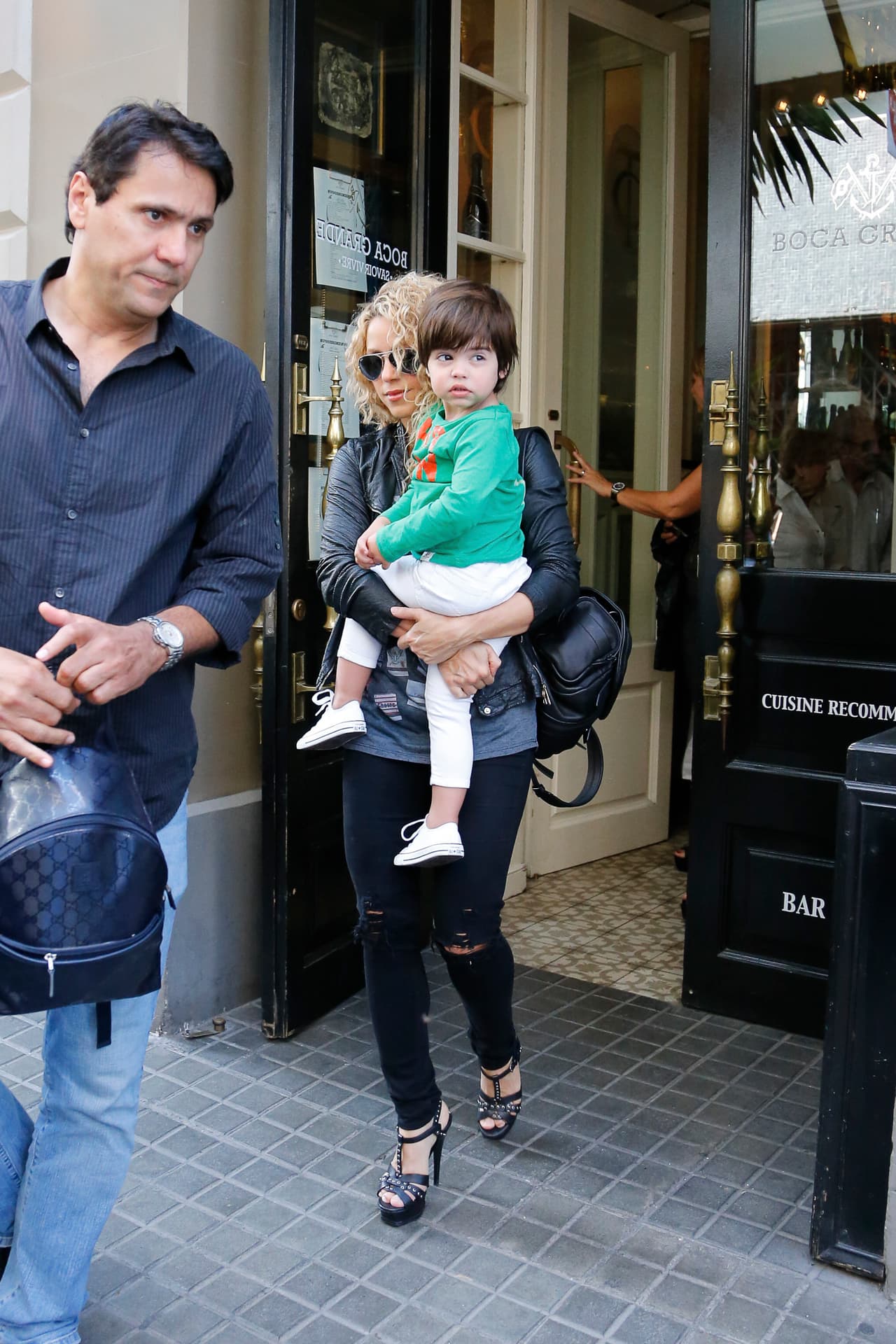 Shaki es una mami muy tierna.