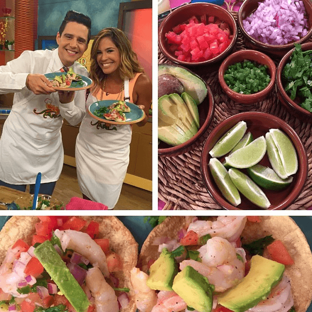 'Tostadas Mexicanas solo 150 calorias con receta Mexicana con @alejandrochaban y @karlamartineztv ¡que delicia!'