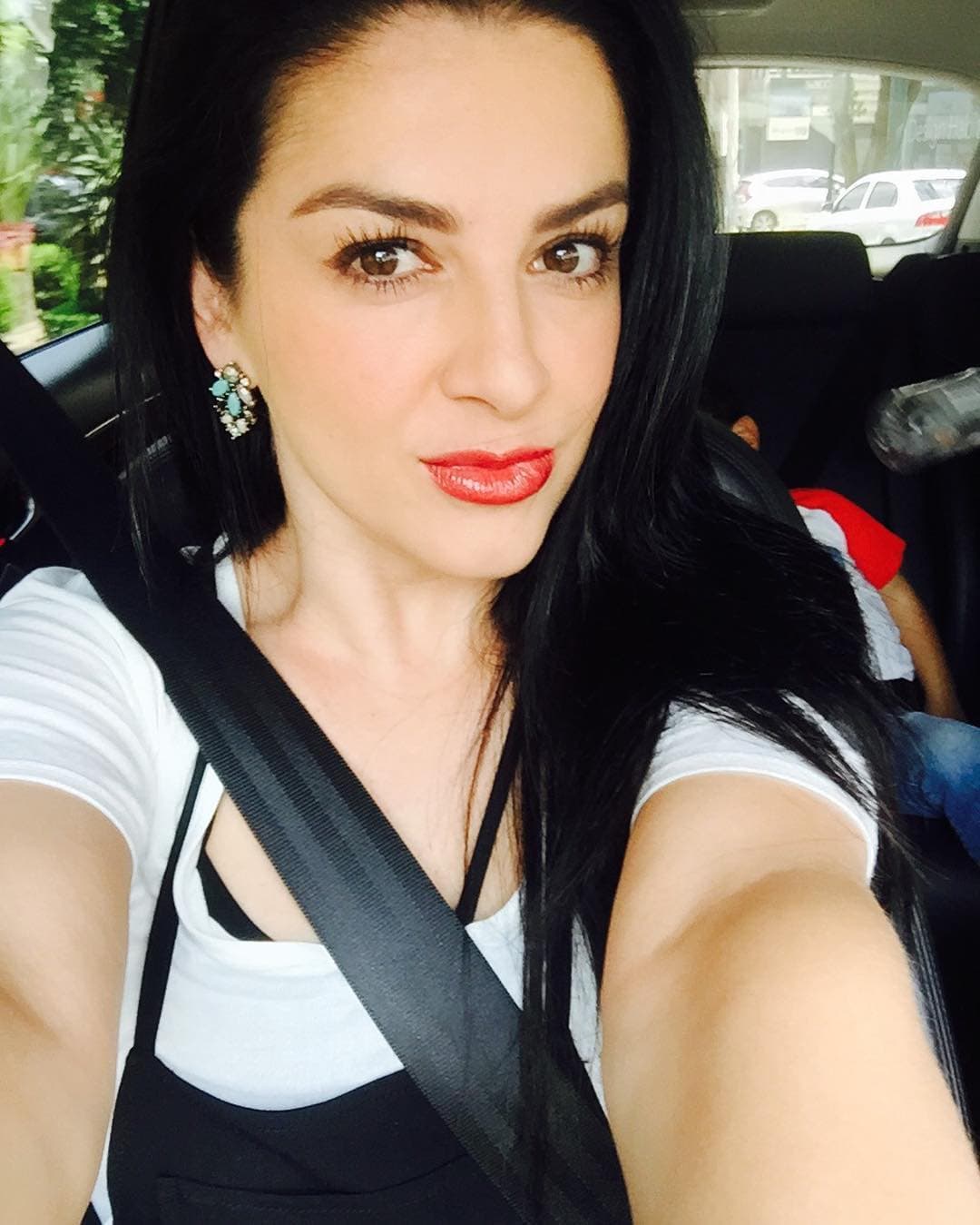 “Aprendí tantas cosas que no acabaría nunca de ponerlas aquí, simplemente quiero hacer un pequeño homenaje a todas aquellas madres que me escriben y que han pasado por el dolor más grande que puede existir y que me dicen que soy inspiración para ellas”, publicó.