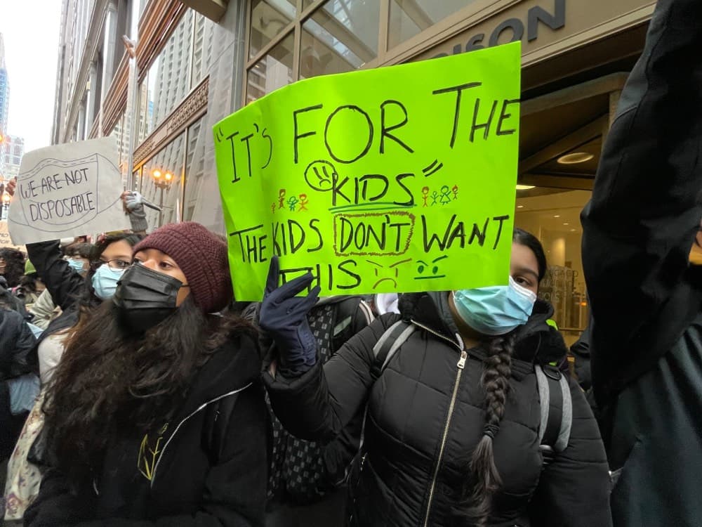 Así fue la protesta de estudiantes frente a la oficina de Escuelas Públicas de Chicago​