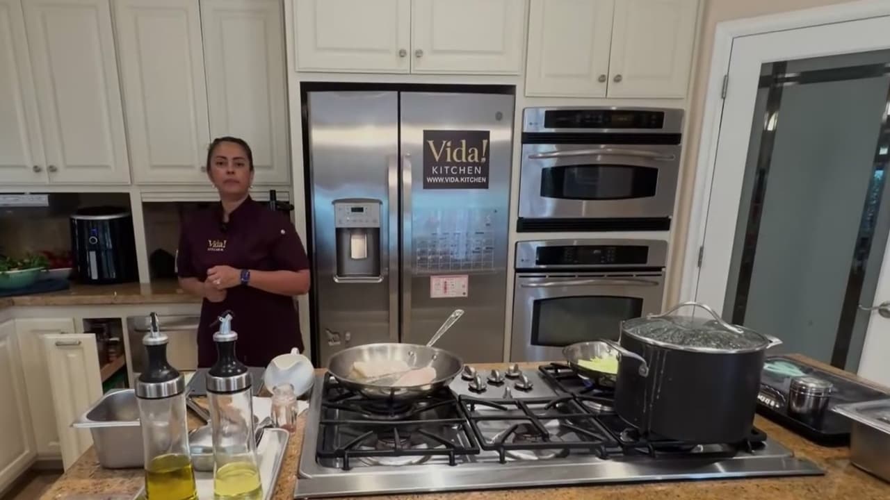 Certifican programa de cocina casera en Los Ángeles para operar legal y seguro desde el hogar