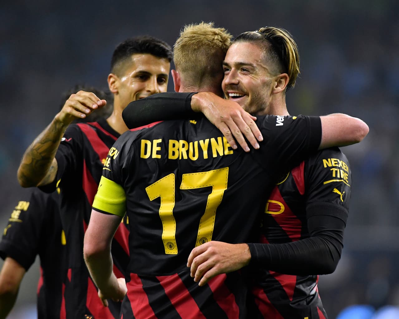 Manchester City metió el acelerador en el momento oportuno y se llevó el triunfo en un buen partido ante un América que no se amedrentó y que salió respondón en el primer tiempo. Hubo conato de bronca.