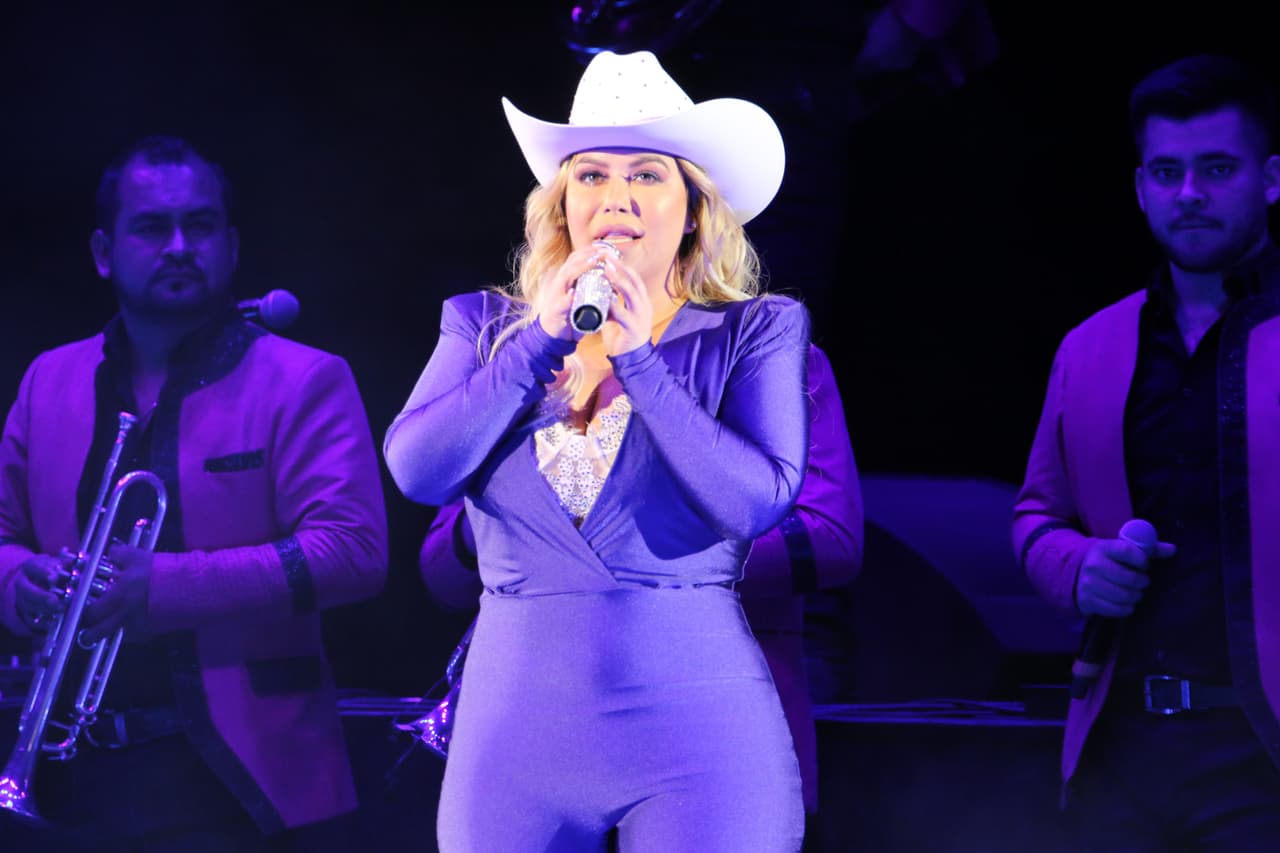 Sobre Chiquis Rivera, Frida Sofía ha tenido mucho que decir durante todo el fin de semana. ¿Será que finalmente se sientan y hacen las paces? Cabe recordar que la hija de Jenni Rivera había expresado hace algún tiempo que 
<b>sí colaboraría con la hija de Alejandra Guzmán</b>.