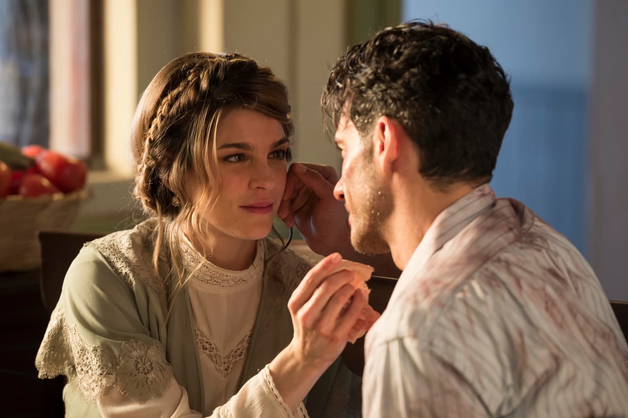 Además serán cómplices para resolver el misterio de la desaparición de Cristina, la hermana de Julio.