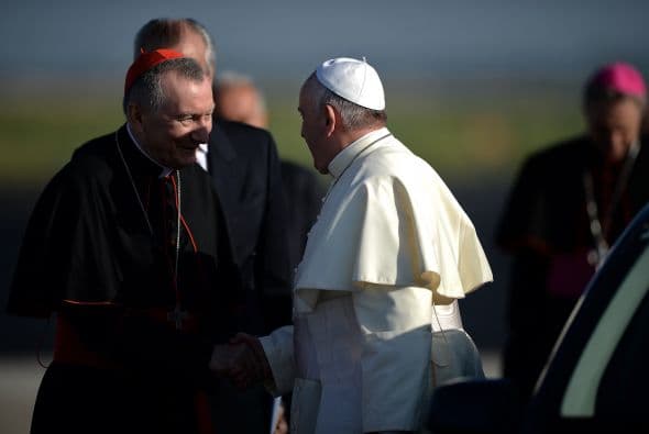 El Papa arriba a Jordania. Es recibido por el Nuncio del Vaticano en Ammán.