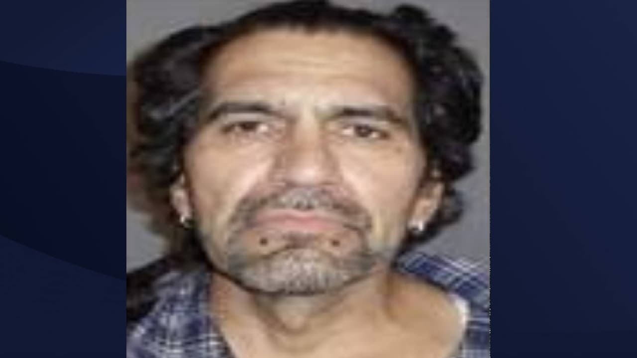 Patrick William Nash, de 46 años, por delitos de droga y contrabando.