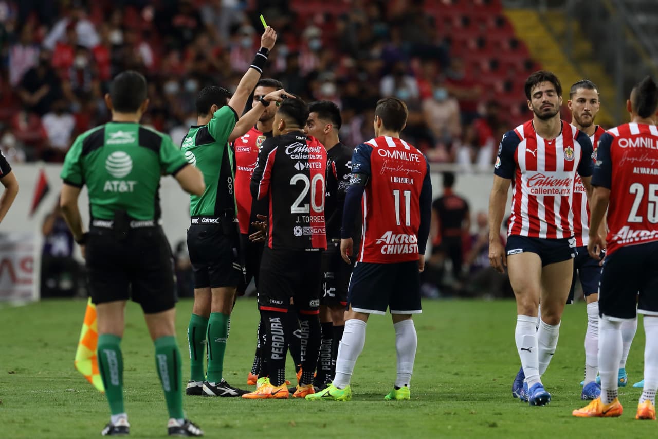 Con gol de último minuto el Atlas rescató un empate ante Chivas en el Clásico Tapatío.