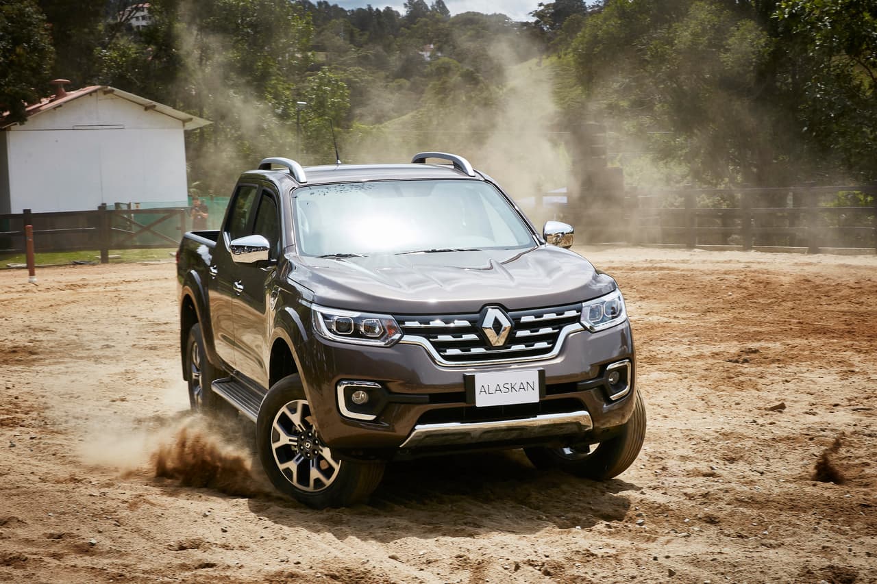 Destinada a competir con la Toyota Hilux, entre otros modelos,
<b><a href="http://www.univision.com/temas/renault">Renault</a></b> hace una fuerte apuesta en varias regiones del mundo con su modelo
<b>Alaskan</b>. Presentado como concepto en Colombia, fue proyectada para salir a la venta en Latinoamérica y otras partes del mundo.
