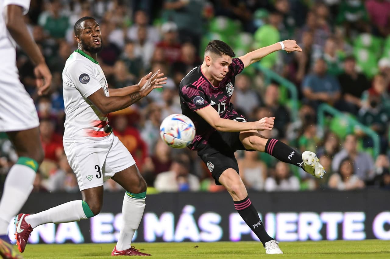 La goleada la inició Israel Reyes de volead y media vuelta al minuto 3. Henry Martín amplió la ventaja de pena al 40’ y Erick Sánchez cerró al cuenta al 94’.