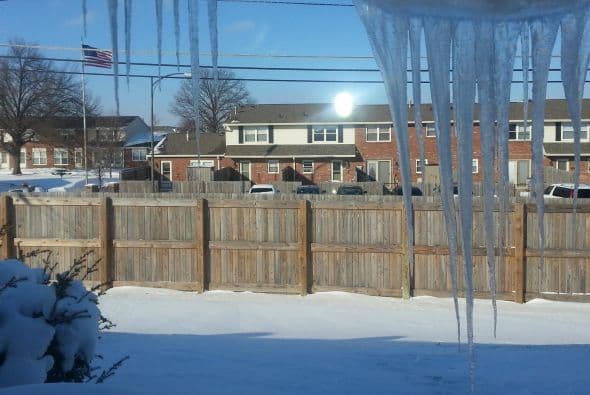 Esta imagen enviada por el usuario 'El viejo Zapatista' muestra la formación de cristales de hielo en alguna parte de EEUU.