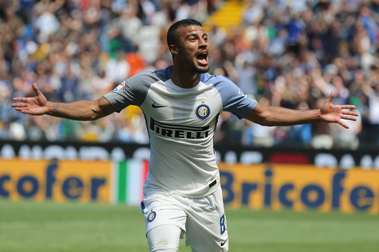 El Inter de Milán estaría negociando con el Barcelona la compra definitiva de Rafinha. Estarían dispuestos a hacerlo pero por menor valor.