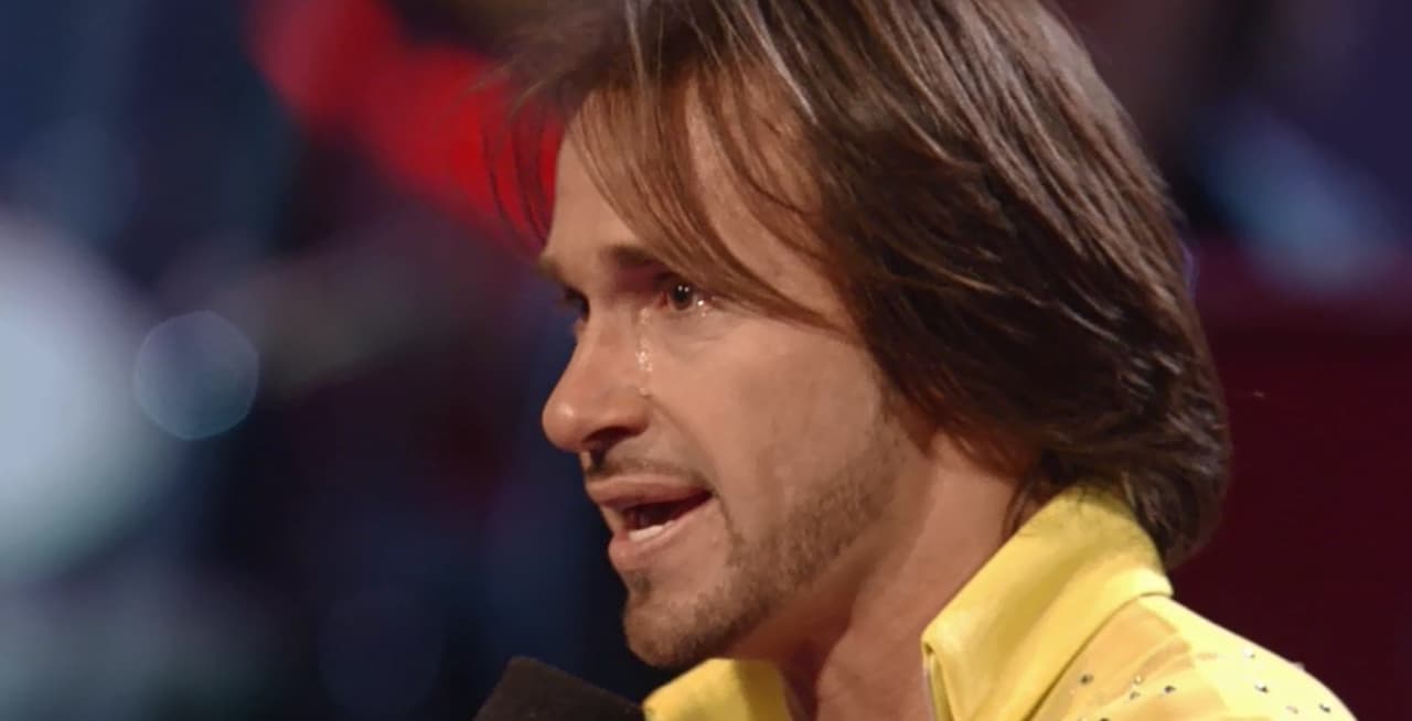 En la tercera gala del programa, Cristian se derrumbó en el escenario. El cantante no pudo evitar soltar unas lágrimas, aunque en el momento dijo que era emoción por su baile.