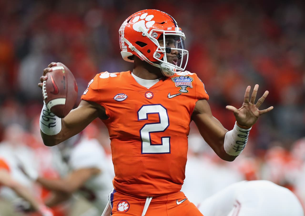 Kelly Bryant, mariscal de campo de Clemson, acertó sólo 18 de 36 envíos para 124 yardas y 2 intercepciones que fueron clave en el desarrollo del encuentro.