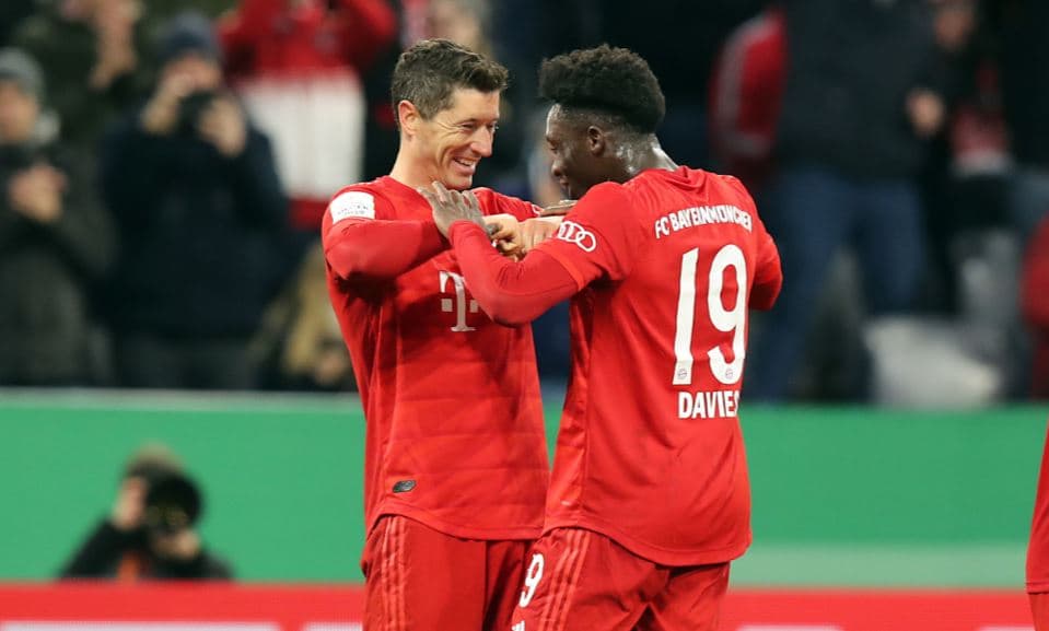 Robert Lewandowski marcó doblete en el triunfo del Bayern Múnich.