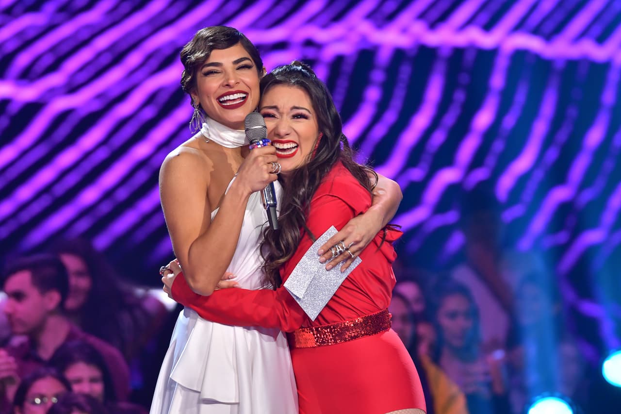 La última en escuchar su nombre como finalista fue la peruana Fátima Poggi. Al ser elegida por los jueces, Fátima reaccionó rompiendo en llanto.