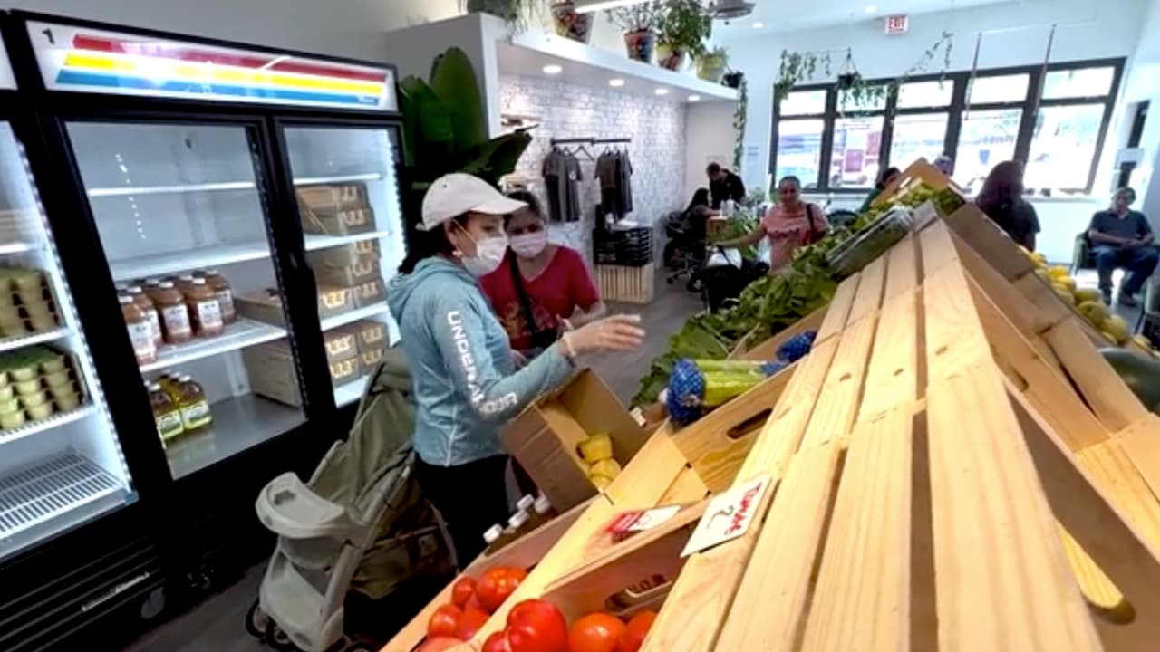 Alimentos gratis en La Villita: conoce la despensa Pan de Vida