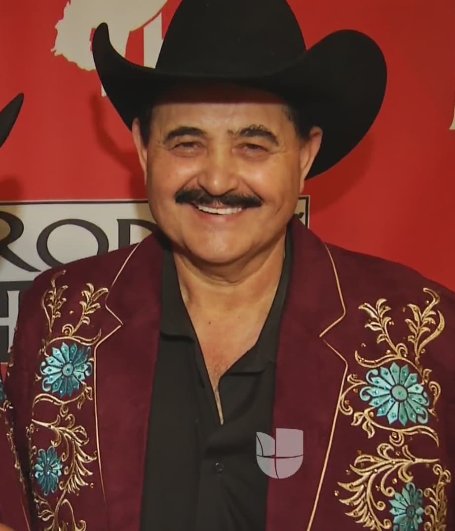 Heraclio García, líder de Huracanes del Norte: “Siempre hemos sido una familia muy unida que nos gusta trabajar y sobre todo nos gusta la música, por eso para mí y para mis hermanos el estar en el escenario nos llena de vida”.
<br>